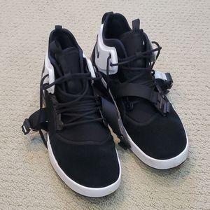 Nike 270 utility
